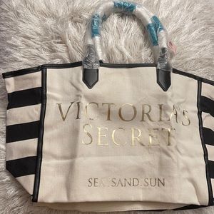 Victoria’s Secret Beachy Tote bag!!